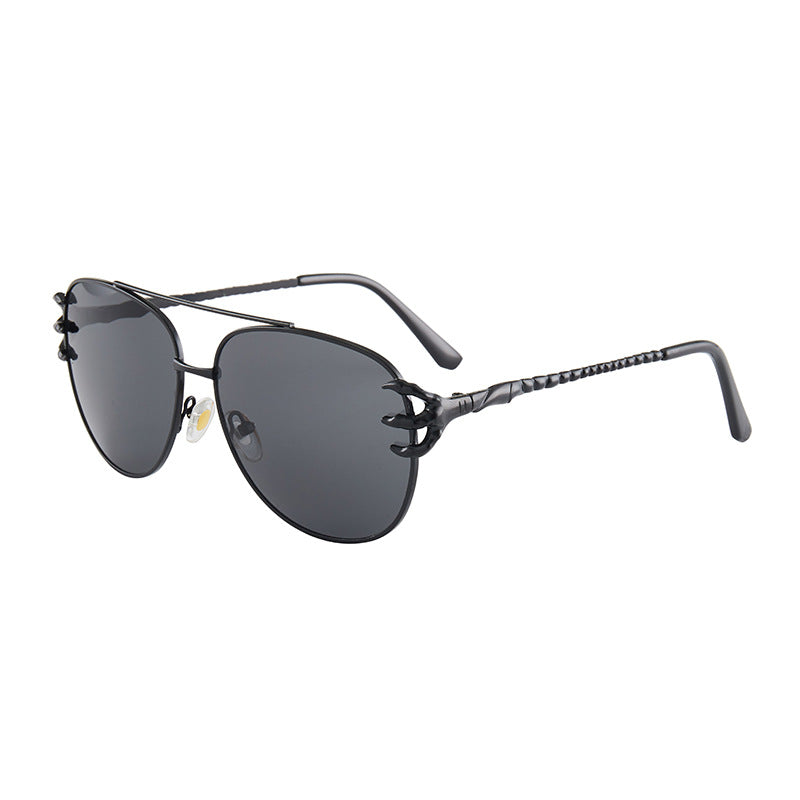 Trend Metal Frame Claw Accessories Sunglasses Round Retro Big for Men and Women with Ocean Piece Heavy Sunglasses Wholesale