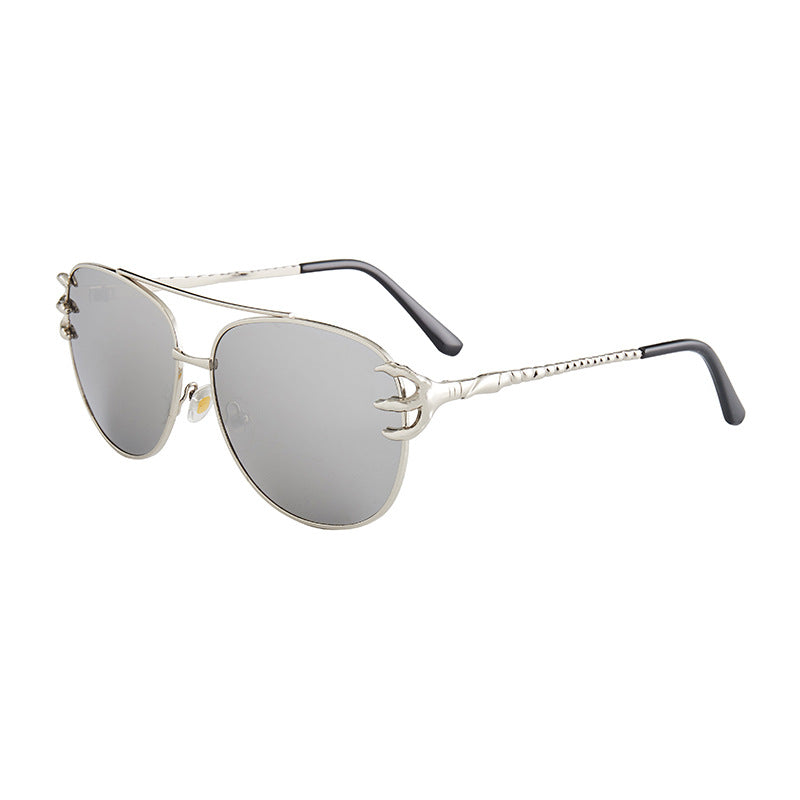 Trend Metal Frame Claw Accessories Sunglasses Round Retro Big for Men and Women with Ocean Piece Heavy Sunglasses Wholesale